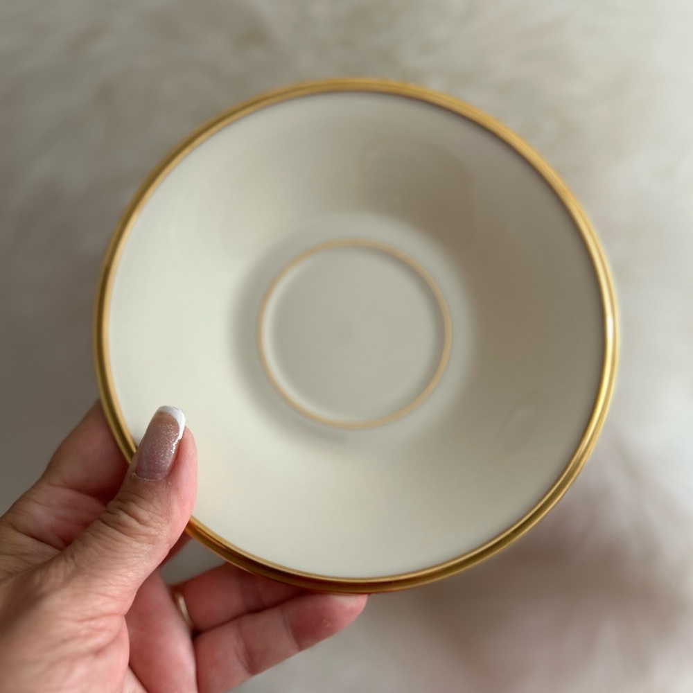 20 piece Lennox Eternal cup and saucer set - Picture 7 of 10